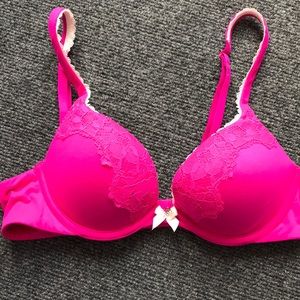 Body by Victoria push-up bra